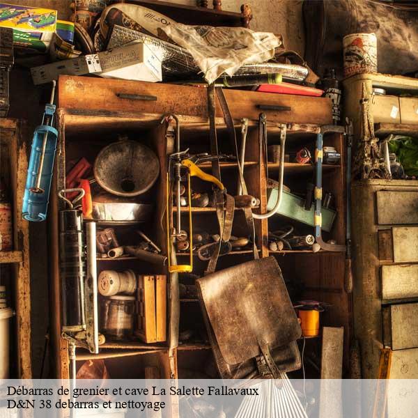 Débarras de grenier et cave la-salette-fallavaux-38970 D&N 38 debarras et nettoyage